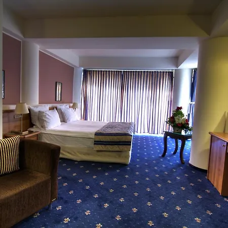 Dumbrava Hotel 4*